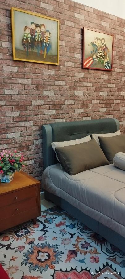Sofiasuite16, Plaza Azalea, * Shah Alam